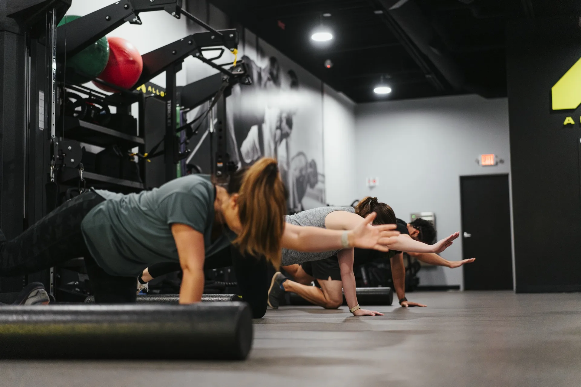 Alloy Personal Training Tanque Verde members training together in Tanque Verde, Tucson